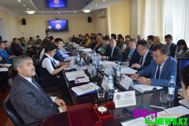 Қамқоршылық кеңестері білім беру саласындағы жемқорлықпен күресуге тартылатын болады